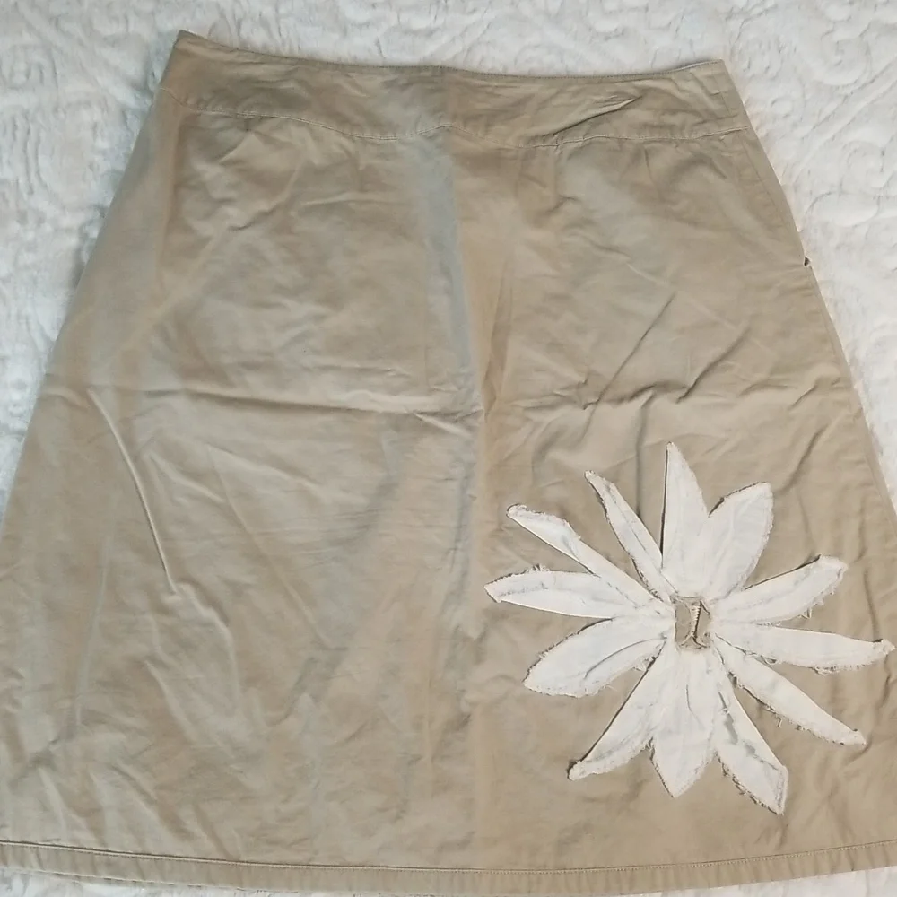 BODEN SKIRT - Picture 10 of 11